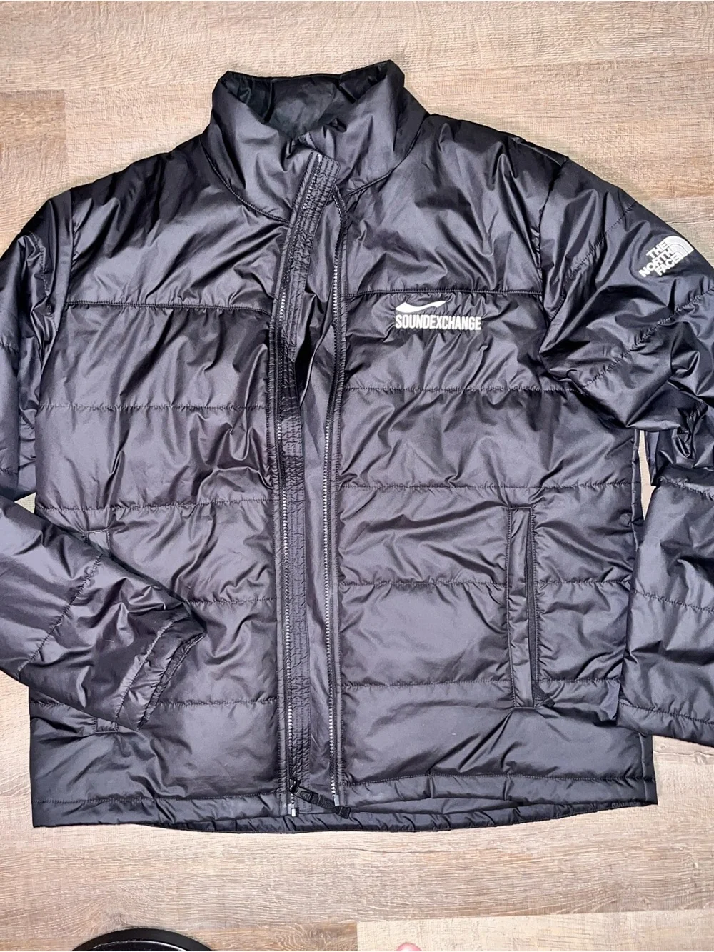 North Face everyday men’s insulated jacket size XL black fall hiking outdoor